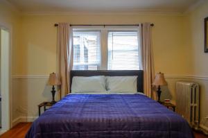 Cozy Studio near Wrigley field and Boystown