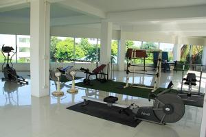The fitness centre and/or fitness facilities at V Verve Service Apartment Hotel
