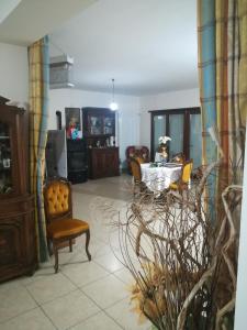 A seating area at Villa Linda Bed And Breakfast