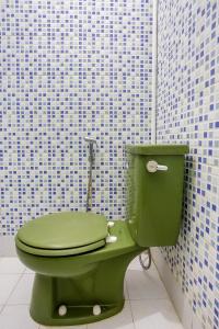 Koupelna v ubytování OYO 3728 Tunas Plaza Residence