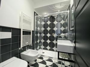 Koupelna v ubytování NeroBianco B&B Sorrento + 22 fotografií