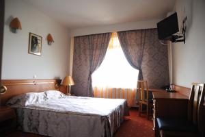 Imagen de la galería de Black Lord Hotel, en Târgu Mureș