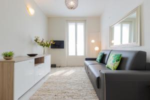 Гостиная зона в Milan Retreats