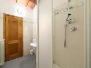 Ванная комната в Apartment Certina 3 by Interhome