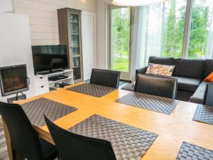 Fotografie z fotogalerie ubytování Holiday Home Villa vuosseli a 1 by Interhome v destinaci Ruka