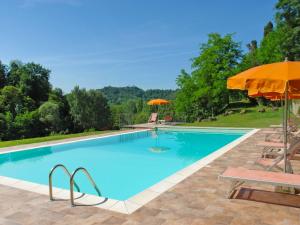 Bazén v ubytovaní Holiday Home La Gora by Interhome alebo v jeho blízkosti