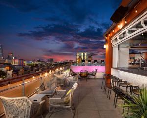 Balkón nebo terasa v ubytování Canvas Hotel Dallas