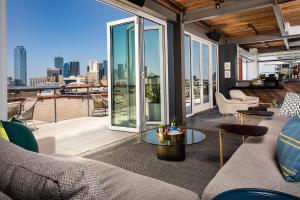 Posezení v ubytování Canvas Hotel Dallas