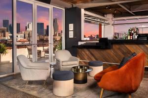 Posezení v ubytování Canvas Hotel Dallas