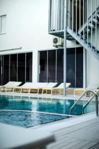 Bazén v ubytování Belsun Hotel nebo v jeho okolí