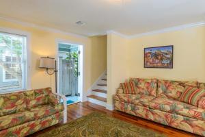 Ein Sitzbereich in der Unterkunft Key West Villas