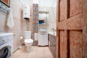 A bathroom at Apartments on Nemiga