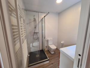 Koupelna v ubytování Apartaments Vicus 3 con vistas a la Plaza Mayor de Vic