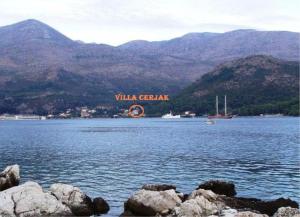 Photo de la galerie de l'établissement Apartments Villa Cerjak, à Slano