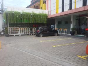 JombangGreen Red Hotel Syariah Jombang的相册照片