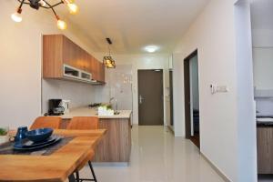 Fotografie z fotogalerie ubytování Luxury Homestay w/ Panoramic City View @ JB v destinaci Johor Bahru + 14 fotografií