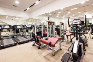 a gym with lots of treadmills and machines at Sono Hue Yangpyeong in Yangpyeong