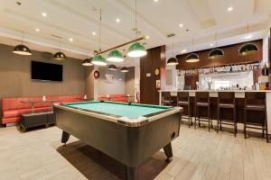 Biliár nebo kulečník v ubytování Action Hotel Ras Al Khaimah