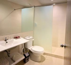 Koupelna v ubytování Ameera Hotel