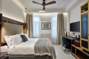 A bed or beds in a room at Λιθεία-Lithia