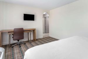 TV a/nebo společenská místnost v ubytování MainStay Suites Port Arthur - Beaumont South