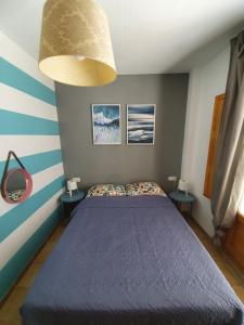 Llit o llits en una habitació de CASA JAN with pool, mountain and sea views.