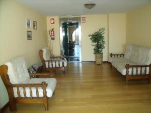 A seating area at Cruceiro do Monte