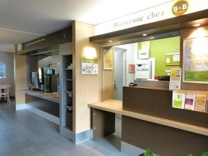 Lobby/Rezeption in der Unterkunft B&B HOTEL Saint-Malo Centre