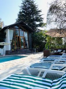 Piscina de la sau aproape de Casa Arrayán