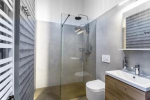 Kúpeľňa v ubytovaní Apartamenty Nowa Kamienica Częstochowa Centrum Szymanowskiego 22A