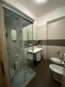 Koupelna v ubytování Pansini Hotel Residence + 37 fotografií
