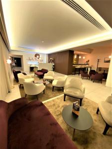 
The lounge or bar area at Apulia Praia Hotel
