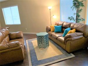 5 bdrm-15 min to Vegas StripNellisAirportSpdway