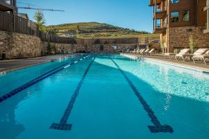 Bazén v ubytování Juniper Landing by Park City Vacations nebo v jeho okolí