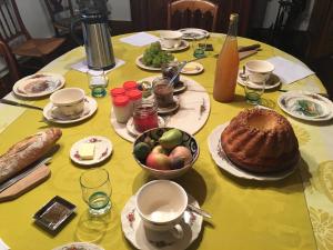Options de petit-déjeuner proposées aux clients de l'établissement Chambres d'hôtes de charme à la ferme Freysz