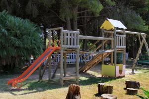 Zona de joacă pentru copii de la Camping La Rueda