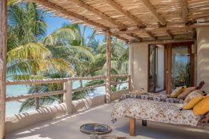 Gallery image of CASA CAT BA Beachfront Boutique Hotel in Holbox Island