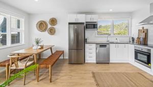 Kuchyň nebo kuchyňský kout v ubytování Kaikoura Beach Motel