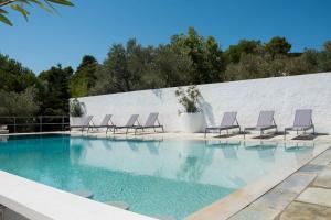 Bazén v ubytovaní Villa Arios, pool, jacuzzi and sea alebo v jeho blízkosti