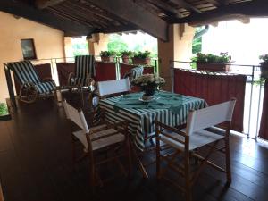 A restaurant or other place to eat at Agriturismo Corte Bebbi