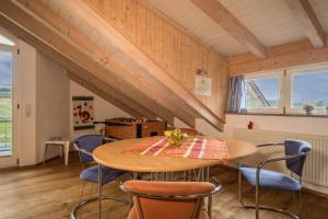 Foto dalla galleria di Ferienwohnung Schleinseeblick a Kressbronn am Bodensee