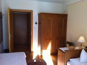 Letto o letti in una camera di Josefinenhof