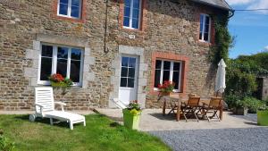 Gallery image of Gîte De L'arthour in Notre-Dame-de-Cenilly +33 photos