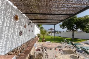 Patio alebo iná vonkajšia časť ubytovania Cortijo Encarni