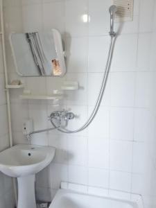 AMAKS Azov Hotel tesisinde bir banyo