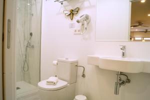 Koupelna v ubytování Chueca - Room Apartments