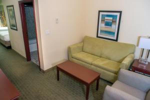 Posezení v ubytování Holiday Inn Express & Suites Cocoa by IHG