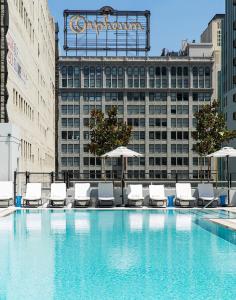 Piscina a Level Los Angeles - Downtown South Olive o a prop