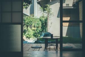 Balkón nebo terasa v ubytování ゲストハウス 宰嘉庵 かなで GuestHouse Saikaan KANADE