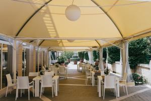 Restaurace v ubytování Hotel Del Campo